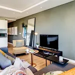 202 Warwick