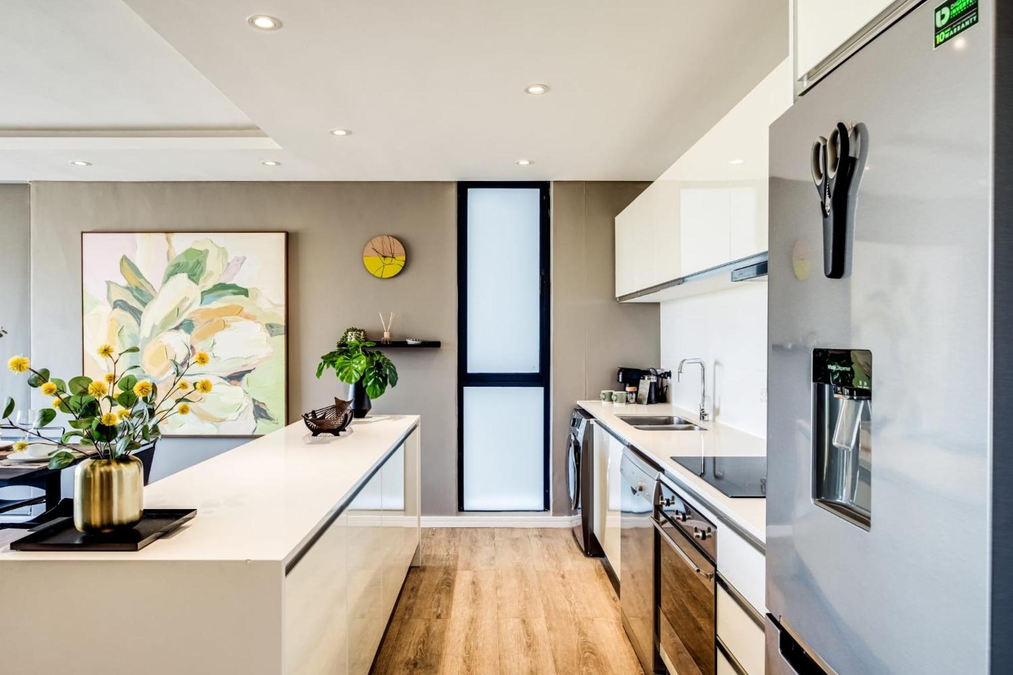 202 Warwick Apartment *